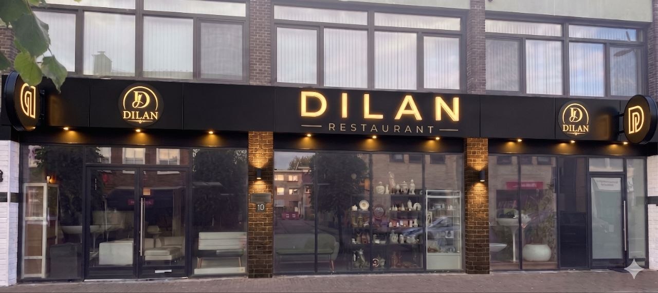 DILAN Restaurant — verlichte gevelreclame